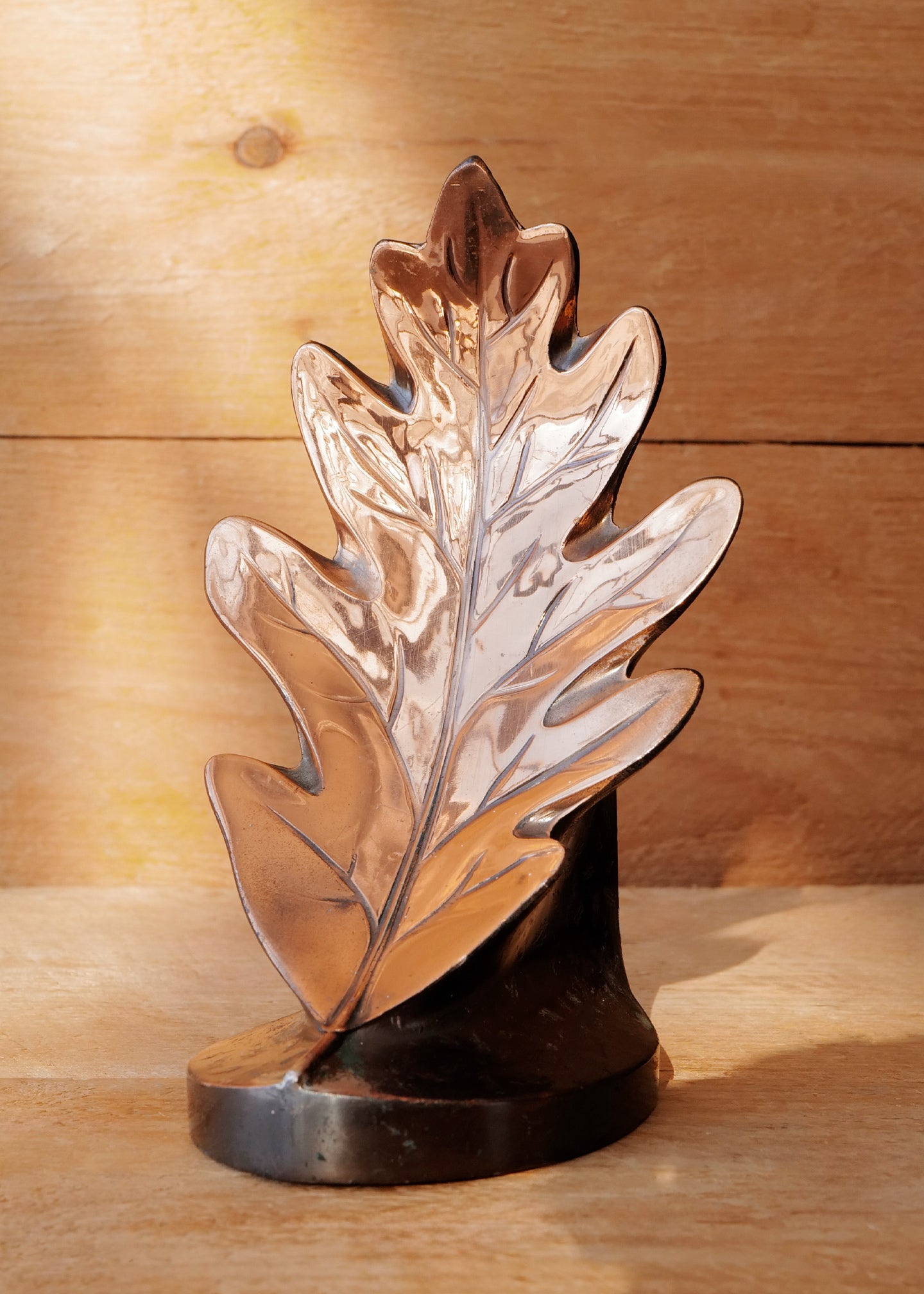 Russet Burbank 置物　オブジェ Oak Leaf Bookends – Slow Roads